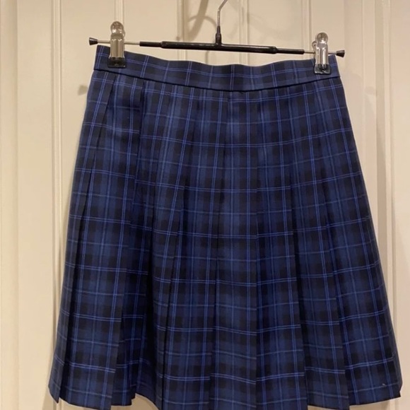 Plaid Skirt - Picture 5 of 11